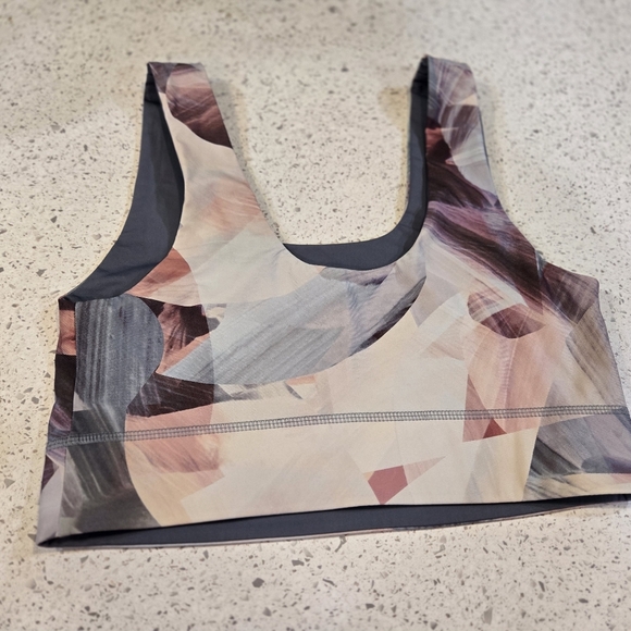 Fabletics Gray Seamless Reversible Bra with Stretchy Comfort - Picture 3 of 4